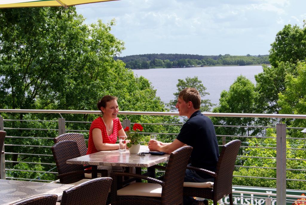 Camping-Und Ferienpark Havelberge Gross Quassow Oda fotoğraf